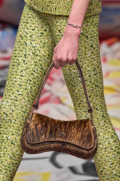 Look 44
